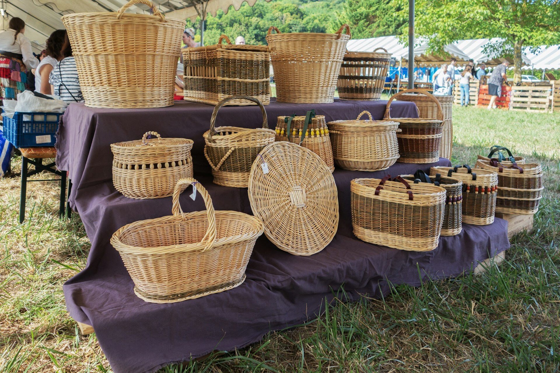 eco friendly easter with handwoven baskets